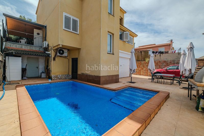 Foto cb812af1-2013-4aaa-af56-bc36059e5fe5. Xalet amb calefacció aparcament piscina a Abrera