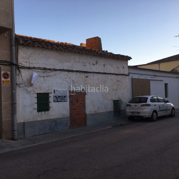 Foto f47e92f2-e276-486a-867d-fa1bb44b1fa9. Terreny residencial a Roda (La)
