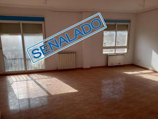 Pis a Roda (La). Piso en venta en puerta de la villa, 3 dormitorios.