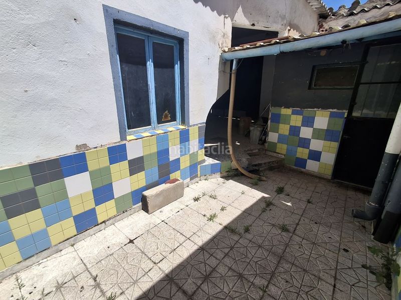 Foto 4826cd87-e341-459b-923a-b5cb597659e2. Casa amb aparcament a Roda (La)