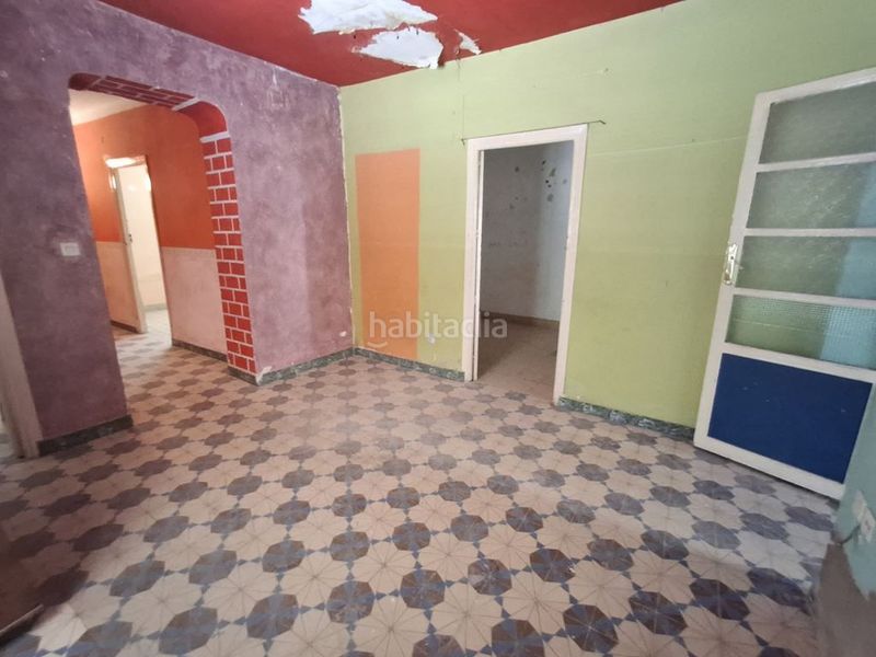 Foto d4129a03-3930-4454-98dc-e14e36a11cd9. Casa amb aparcament a Roda (La)