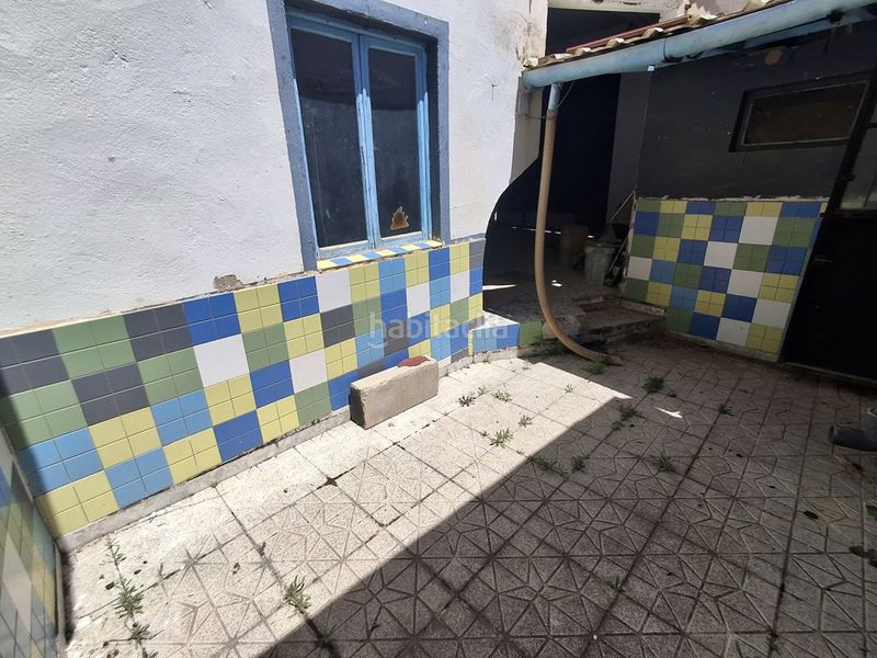 Foto eb25dff2-e1a4-4999-a815-cc8b9543c2e6. Casa amb aparcament a Roda (La)