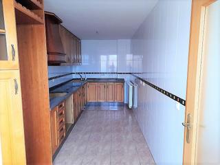 Pis a Roda (La). Piso en venta en puerta de la villa, 4 dormitorios.