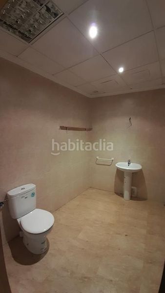 Foto 7f335b1a-2de5-4e35-a056-9c16e348d162. Miete geschäftsraum in Roda (La)