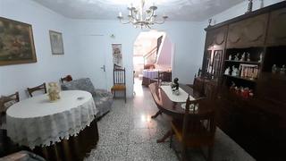 Casa a Roda (La). Casa en venta en avda. constitución, 3 dormitorios.