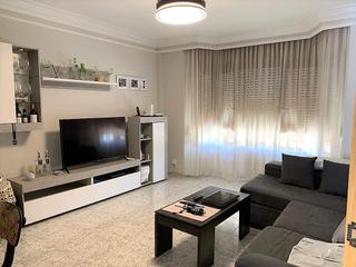 Casa a Roda (La). Casa en venta en centro de salud, 3 dormitorios.