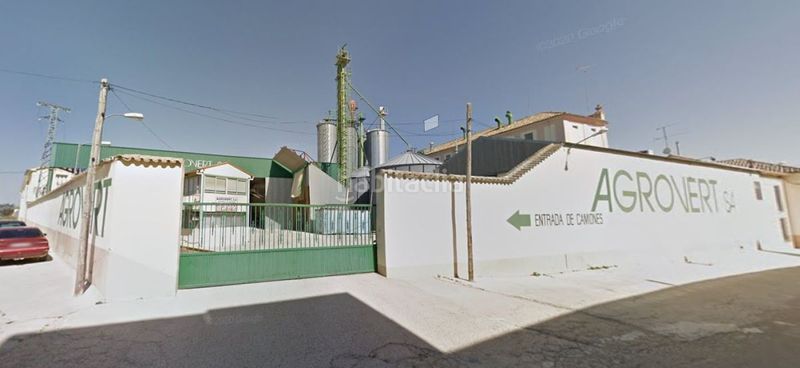 Foto a9f8b4f3-c2b1-4d9a-8811-451c0a2abbcf. Nau industrial a Roda (La)