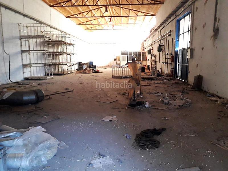 Foto 10198eda-93a4-4c73-ae00-ecf1be39ed3c. Bâtiment à usage industriel dans Roda (La)