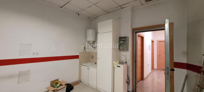 Foto 23652ce9-6438-4f06-a238-fe7d295415ae. Alquiler local comercial local com. en alquiler en Feria, 3 despachos. en Albacete