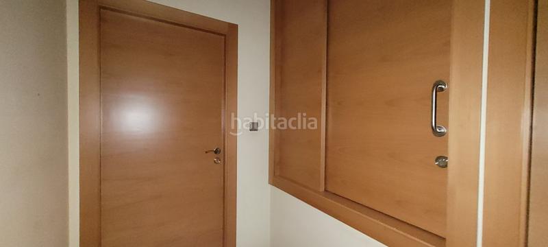 Foto 0f876418-1bf4-4852-a254-ada5bc431734. Rent business premise in Feria Albacete