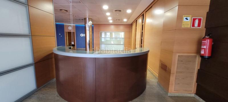 Foto 84e8571f-e3f9-4bc9-9cb2-03416f3b36da. Rent business premise in Feria Albacete