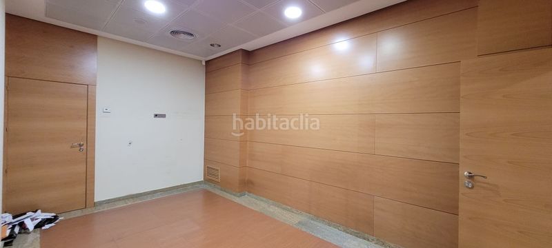 Foto 25038ca1-a045-4558-9e96-db8a2349e35e. Local comercial a Feria Albacete