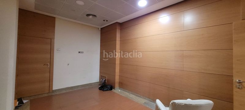Foto c3ca5b8c-d1ed-490e-b7c8-a7d46be965fc. Local comercial a Feria Albacete