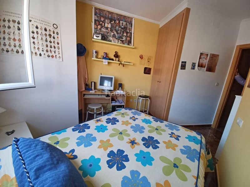 Foto 987129b1-7b94-4226-89d1-92e3078bd7d3. Local comercial local com. en venta en centro, 3 despachos. en Roda (La)