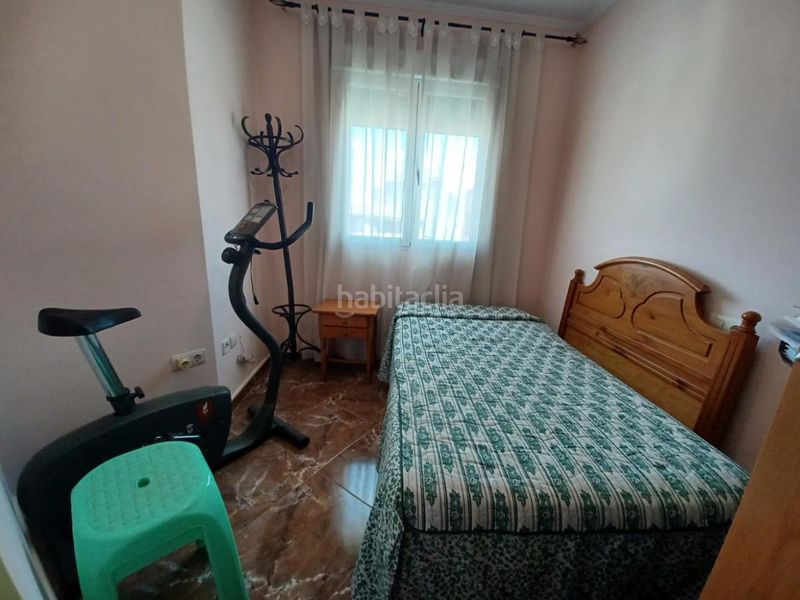 Foto cf8cb7db-4897-451f-8572-7a3f9c16f2e5. Local comercial local com. en venta en centro, 3 despachos. en Roda (La)