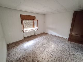 Casa in Roda (La). Casa en venta en bascula, 2 dormitorios.