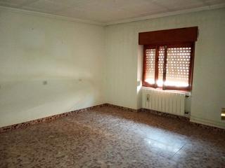 Casa a Roda (La). Casa en venta en bascula, 2 dormitorios.