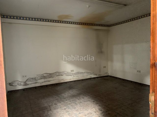 Foto 0b902e3c-2401-47a7-8415-076771ddd765. Nau industrial a Roda (La)