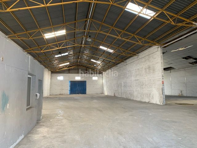 Foto 1c6c5996-b177-4fc3-ba05-c84687fc2b44. Nau industrial a Roda (La)