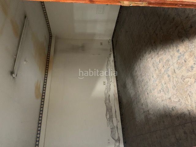 Foto 8b67cd01-3a9c-4ed7-b7c8-c64b0acb1f85. Nau industrial a Roda (La)