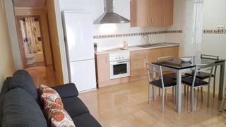 Miete Etagenwohnung  Peñicas. Piso en alquiler en ayuntamiento, 2 dormitorios.