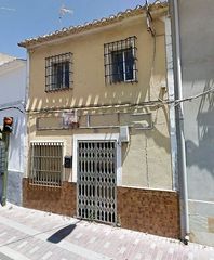 Geschäftsraum in Roda (La). Local com. en venta en centro.
