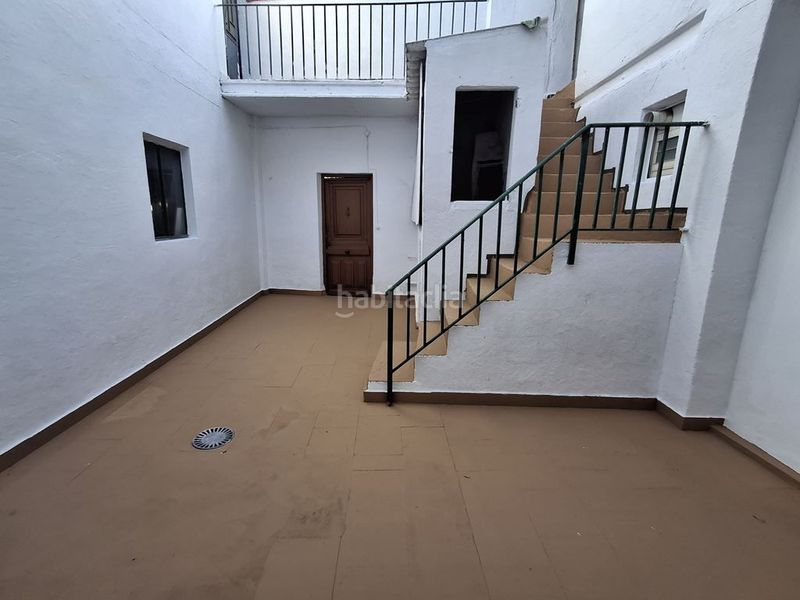 Foto eefbd203-fee0-4989-96a0-a685e2a2fe13. Casa amb calefacció aparcament a Roda (La)