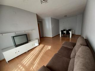 Appartement à Roda (La). Piso en venta en centro de salud, 2 dormitorios.