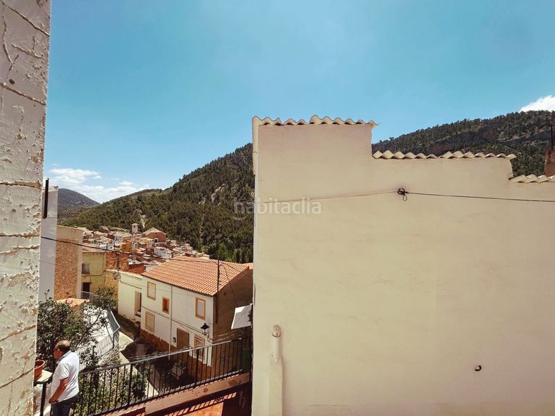 Foto 0d124630-f69c-42fd-9e14-f4f8e80d3690. Casa a glorieta 16 a Bogarra