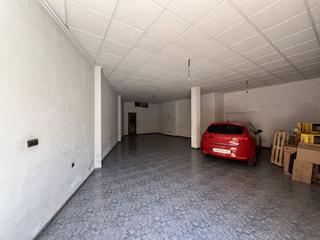Local Comercial a Roda (La). Local com. en venta en centro.