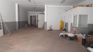 Nave industrial en Roda (La). Nave industrial en venta en bascula, 1 dormitorio.