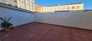 Dúplex  Luis vives. Duplex en venta en industria, 4 dormitorios.