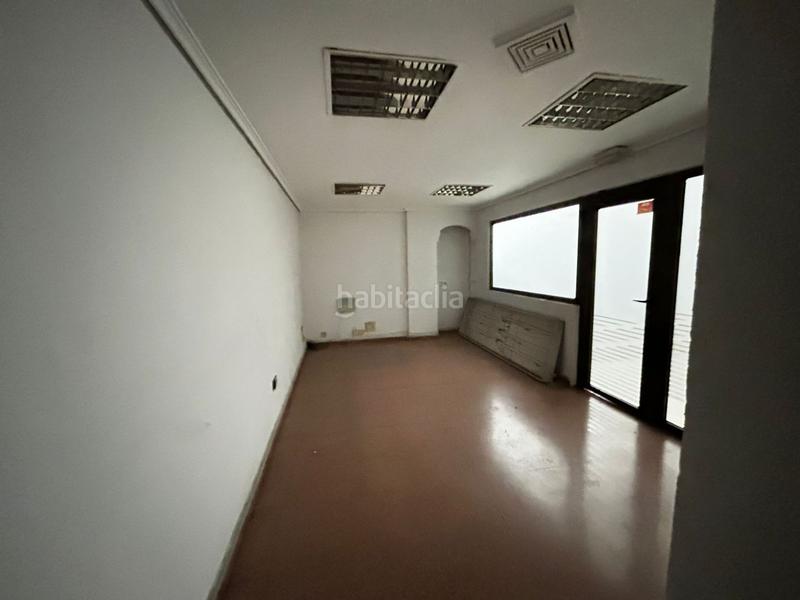 Foto 2633a8e8-e0b3-4bf3-9b6f-3a5e2f7dcaad. Alquiler local comercial local com. en alquiler en Centro, 1 despacho. en Albacete