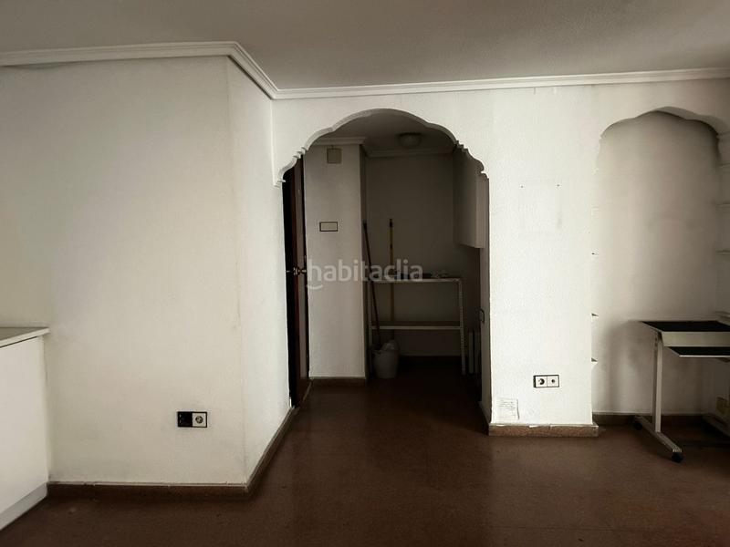 Foto c7955c57-3f85-4ba8-8bd2-d0b0f91adf8d. Alquiler local comercial local com. en alquiler en Centro, 1 despacho. en Albacete