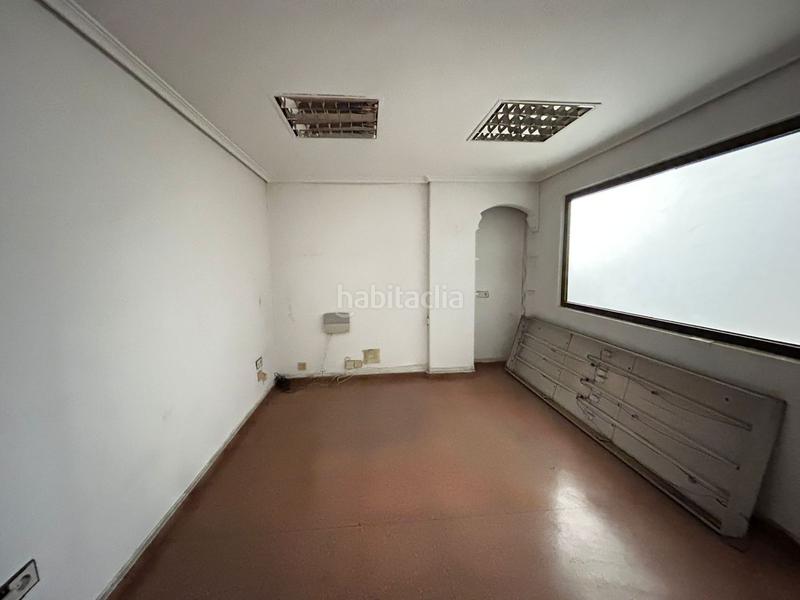 Foto de273cc3-3cf0-4cc9-8c72-098e71af4348. Alquiler local comercial local com. en alquiler en Centro, 1 despacho. en Albacete