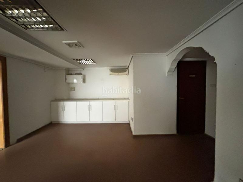 Foto c9c9a874-ebb8-46fd-920f-98c11c2b1c5b. Location local commercial dans Centro Albacete