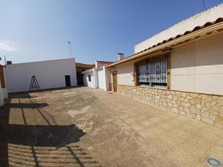Casa a Minaya. Casa en venta en minaya, 4 dormitorios.