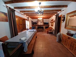 Masía en Roda (La). Casa de campo en venta en san isidro, 3 dormitorios.