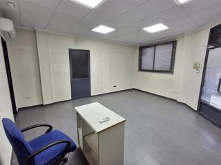 Local Comercial a Roda (La). Local com. en venta en roda la, 2 despachos.