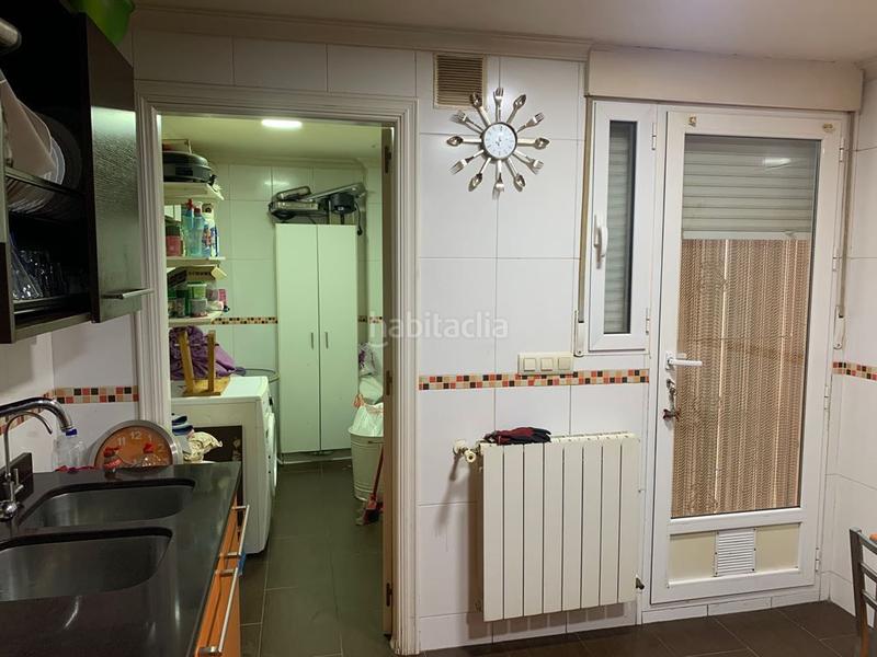 Foto a6b0d53b-ff34-49b3-8db1-e6ca91d85361. Casa adossada amb calefacció aparcament a Roda (La)