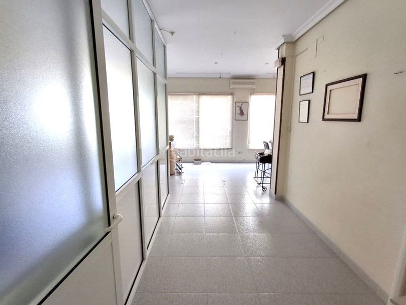 Foto 02e964f1-fcf8-47d5-af48-4c0aef2c4f96. Affitto edificio in Roda (La)