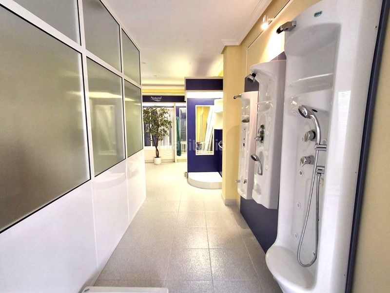 Foto 35b78eb6-4129-42c8-895c-581ae44364fd. Affitto edificio in Roda (La)