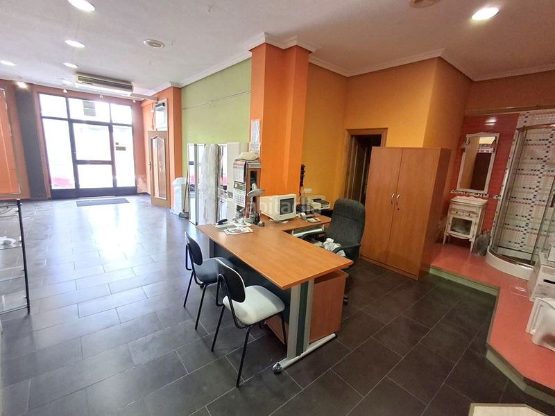 Foto 63614781-6336-49a8-91ed-f3bd8baf124b. Affitto edificio in Roda (La)