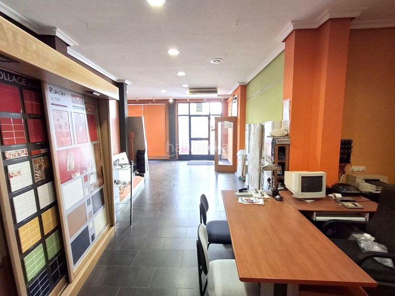 Foto 69622d19-d072-490d-878b-fbe6373dd11a. Affitto edificio in Roda (La)