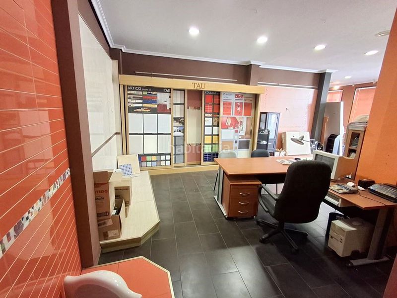 Foto 93173c14-ff29-444e-92ed-753a9dbbe06a. Affitto edificio in Roda (La)