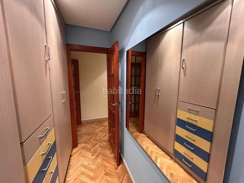 Foto cec00fb9-bc5b-43bd-842b-99249b46f222. Flat with heating in Feria Albacete