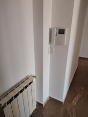 Alquiler Piso  Menendez pidal. Piso en alquiler en industria, 2 dormitorios.
