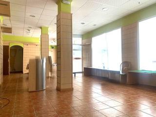 Alquiler Local Comercial en Roda (La). Local com. en alquiler en centro.