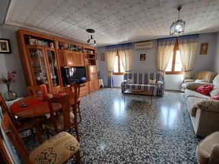 Piso en Roda (La). Piso en venta en centro, 3 dormitorios.