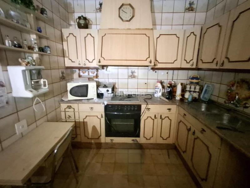 Foto e1e37377-acf9-4106-891d-d6a305cc5f61. Casa  en venta en centro, 4 dormitorios. en Roda (La)